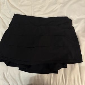 Lululemon pace rival mid-rise skirt